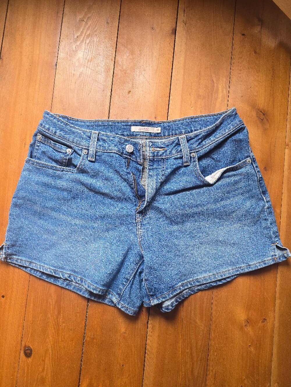 Levi's A-Line Short, size 30